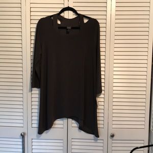 Cold shoulder Gray tunic